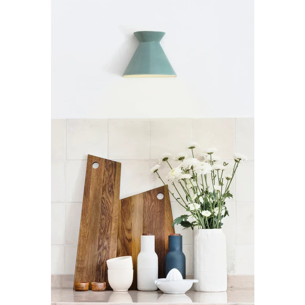 ARENA CONCRETE WALL LAMP