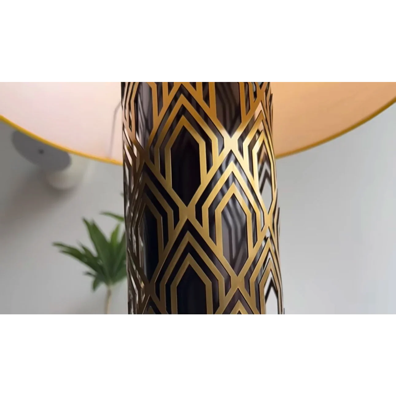 ART DECO TABLE LAMP WITH GEOMETRIC STAINLESS STEEL BASE