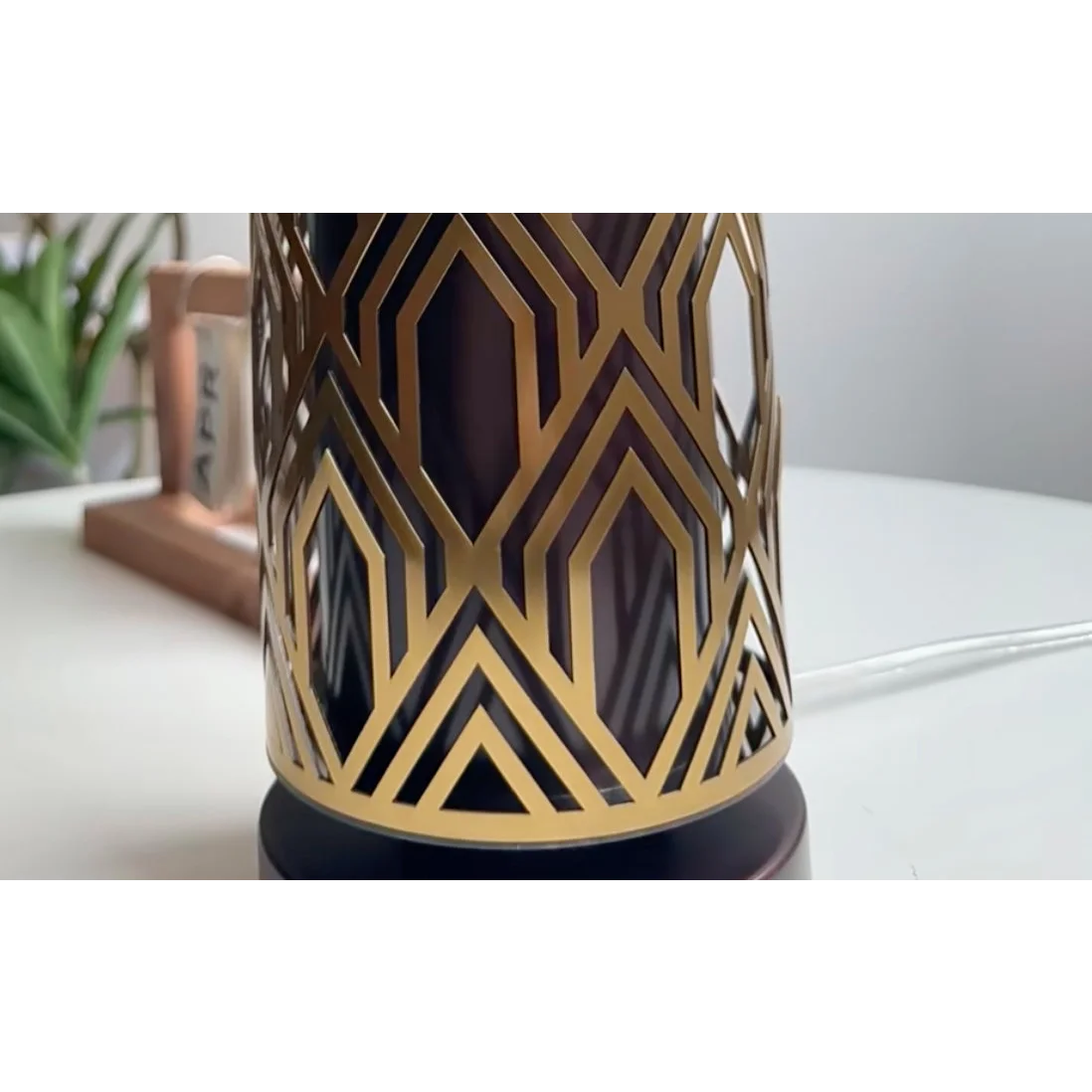 ART DECO TABLE LAMP WITH GEOMETRIC STAINLESS STEEL BASE