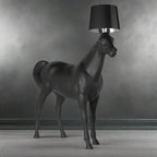 BLACK HORSE LAMP | CL7Z5584