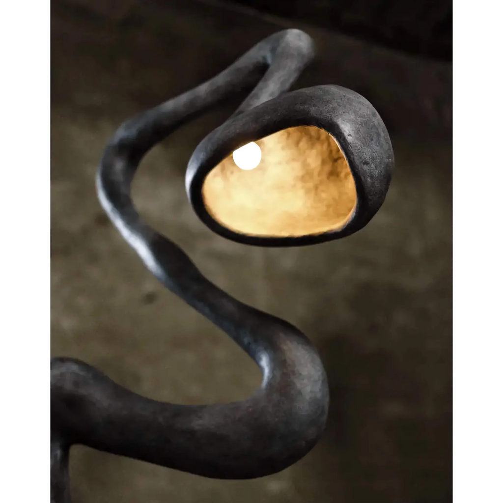 BLACK RESIN FLOOR LAMP | CLFAUS85D