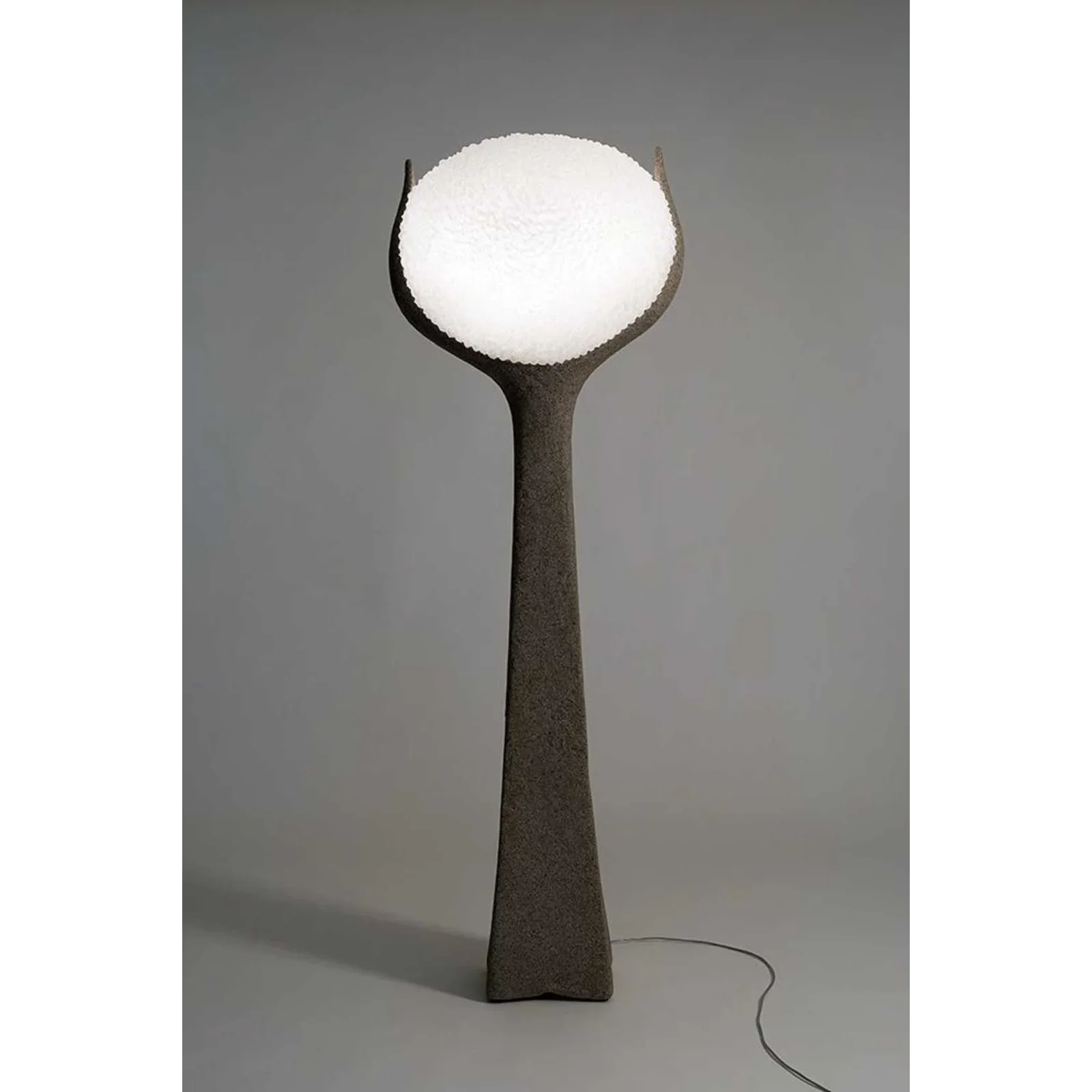 DARK ETHEREA FLOOR LAMP | CLSP875D