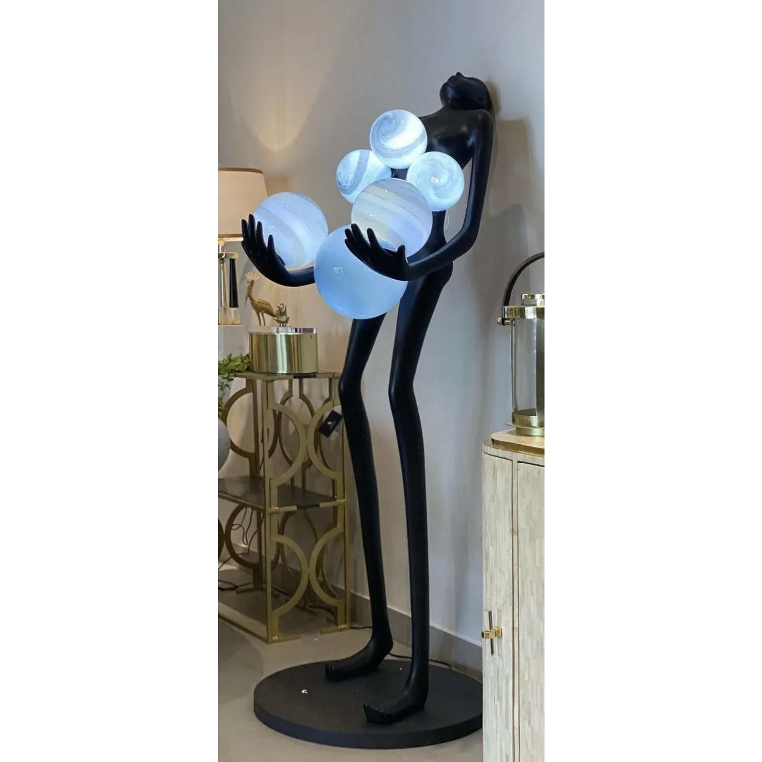 HANDCRAFTED MAN FIGURE SCULPTURE LAMP | CL541232