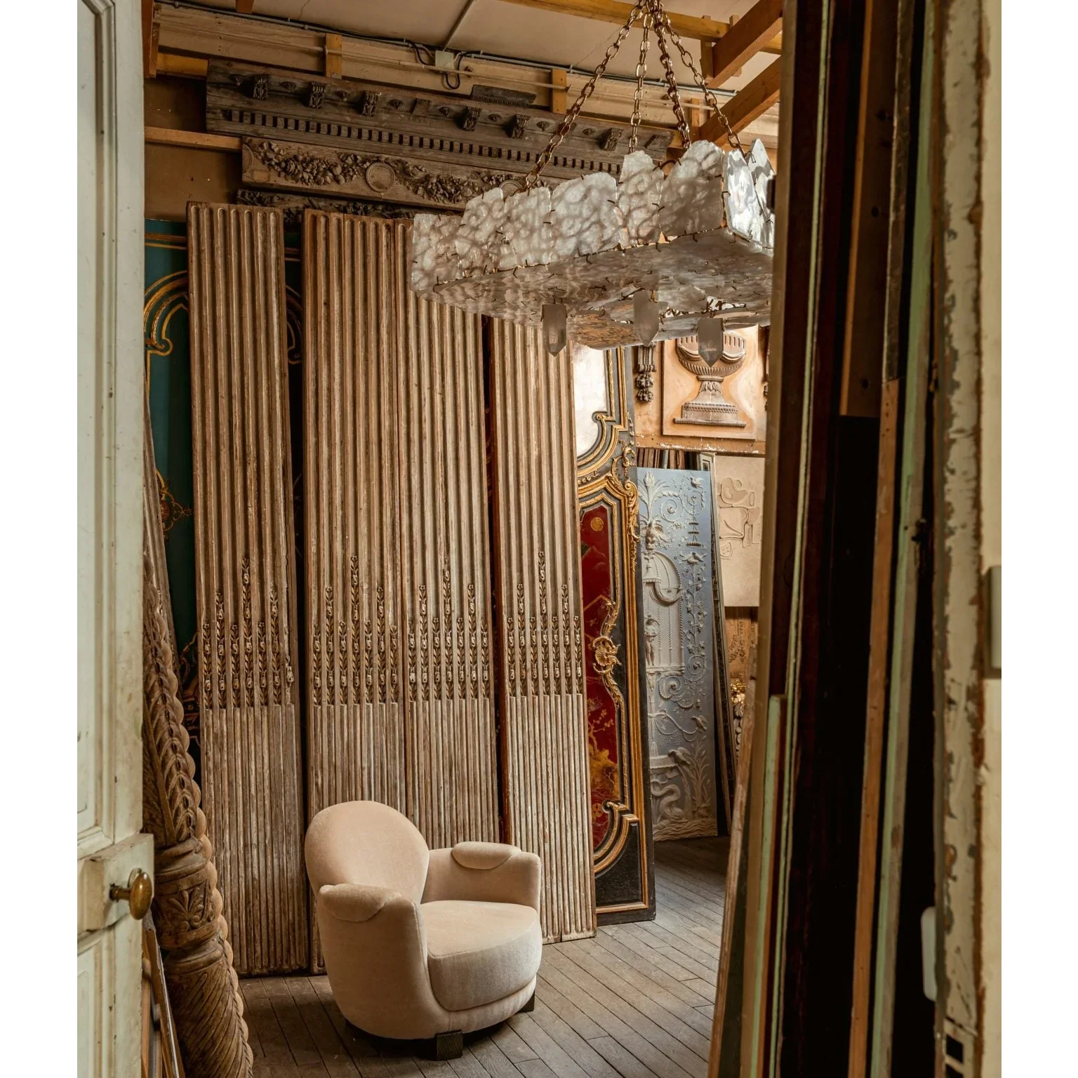 HANDCRAFTED MARBLE & GOLD CHANDELIER | CLDTP8550Z