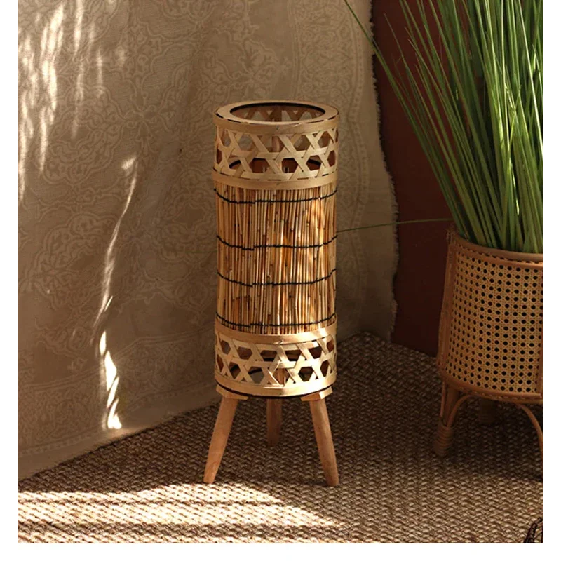 KNITTED BAMBOO TOWER LAMP