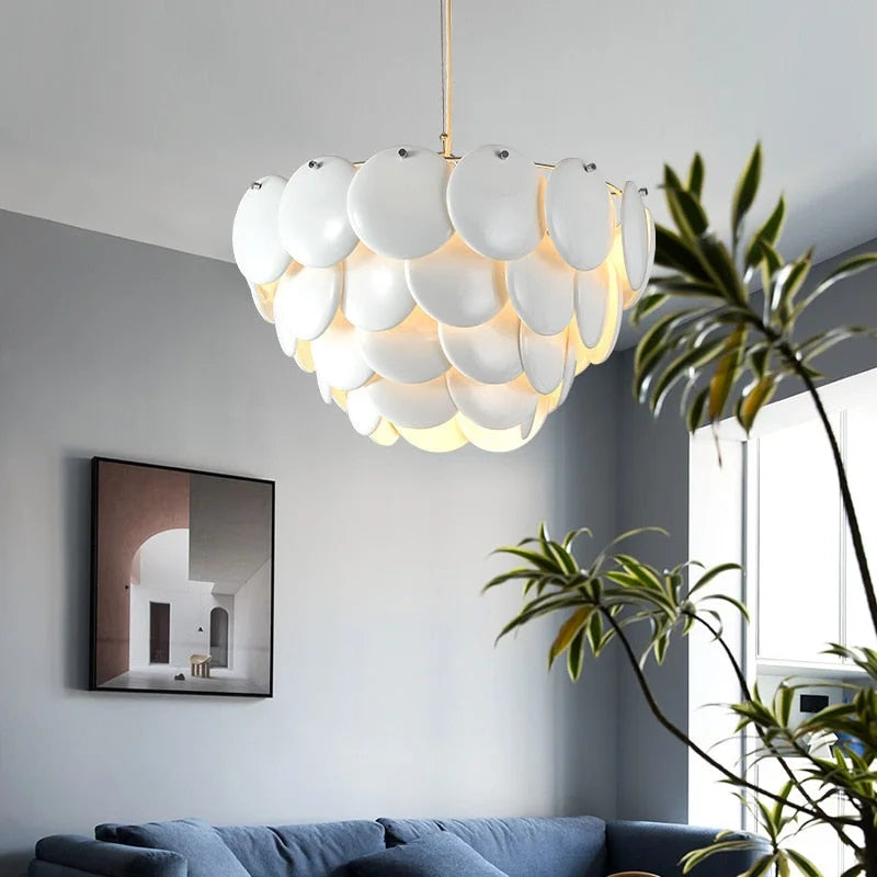 LUXURIOUS ROUND CHANDELIER | LAYERED SCALE PATTERN