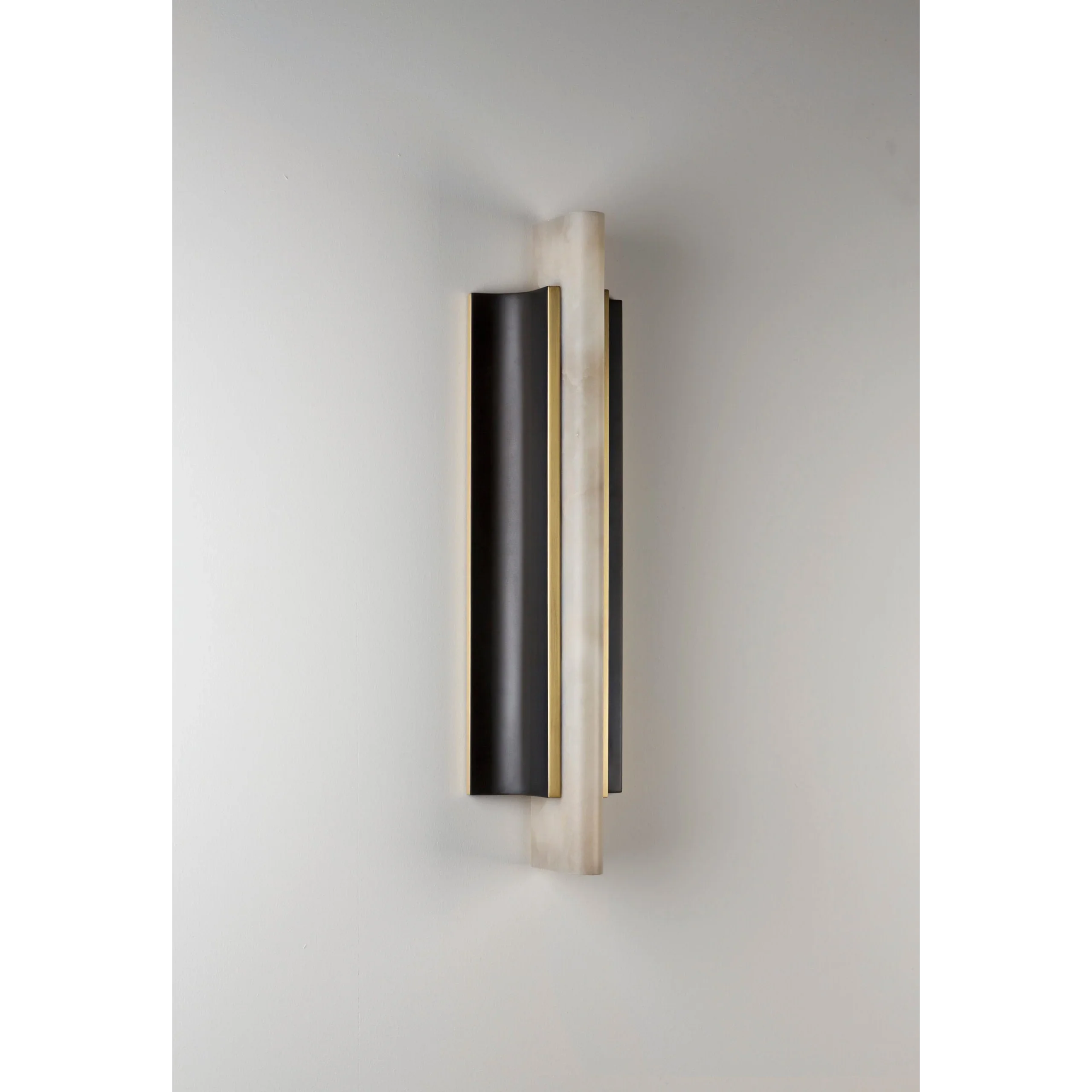 MODERN ALABASTER WALL SCONCE | CLHJN025