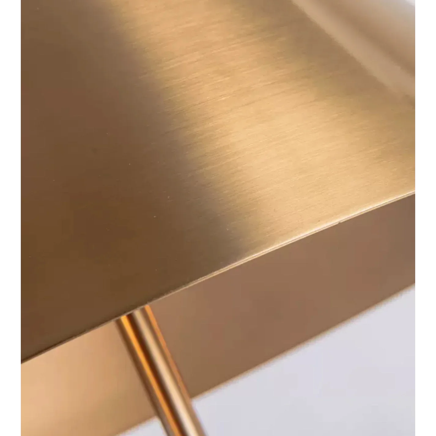 MODERN BRASS AND BLACK IRON TABLE LAMP | DESIGN CLXC0120