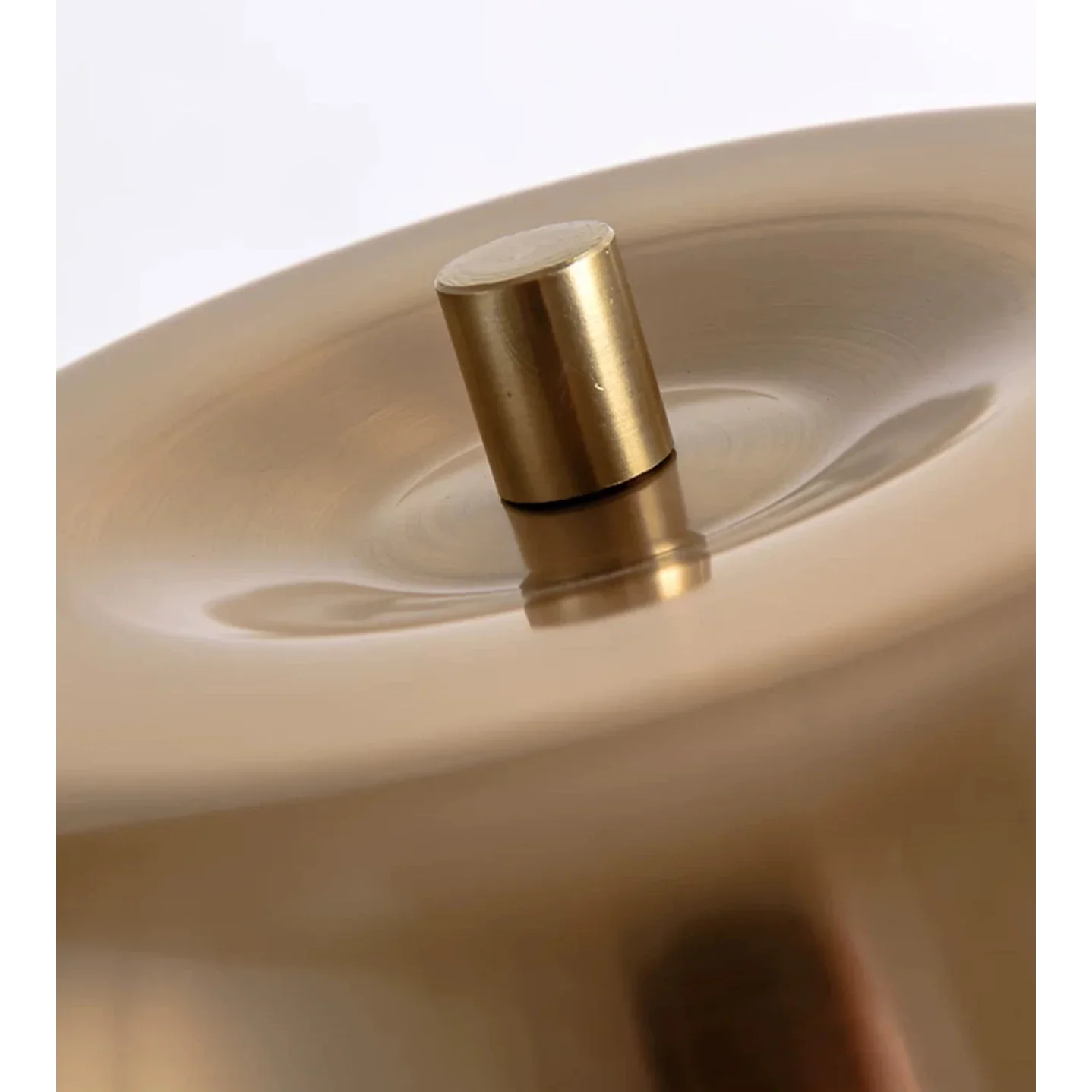 MODERN BRASS AND BLACK IRON TABLE LAMP | DESIGN CLXC0120