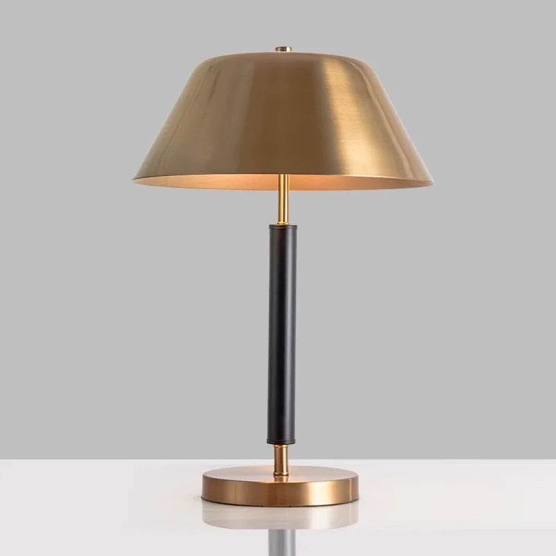MODERN BRASS AND BLACK IRON TABLE LAMP | DESIGN CLXC0120