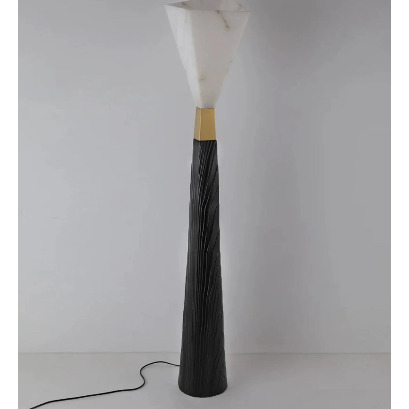 MODERN SCULPTURAL DESIGN FLOOR LAMP | CLZX89550