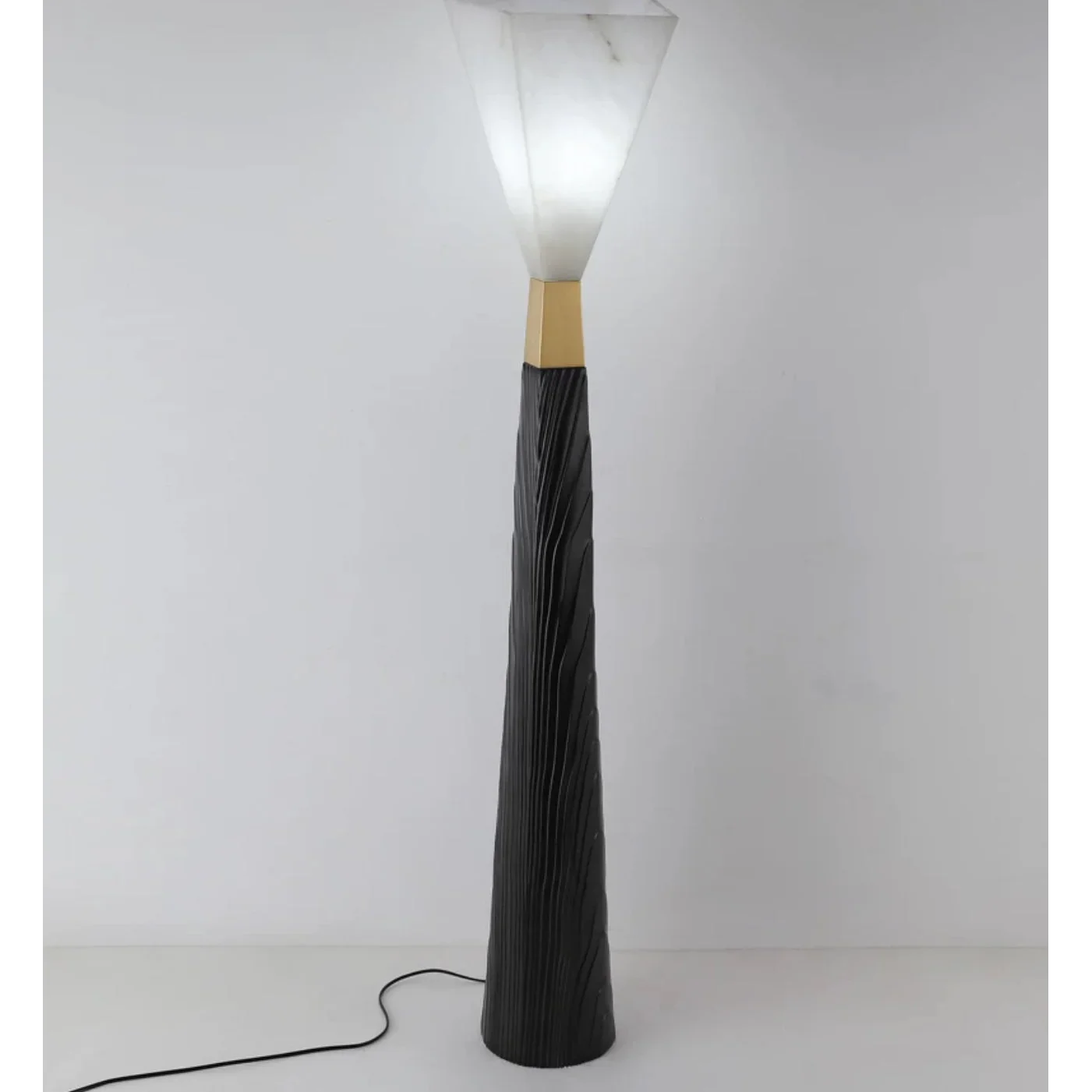 MODERN SCULPTURAL DESIGN FLOOR LAMP | CLZX89550