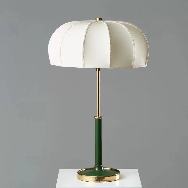 MODERN TABLE LAMP WITH WHITE FABRIC SHADE | DESIGN CLSS020M