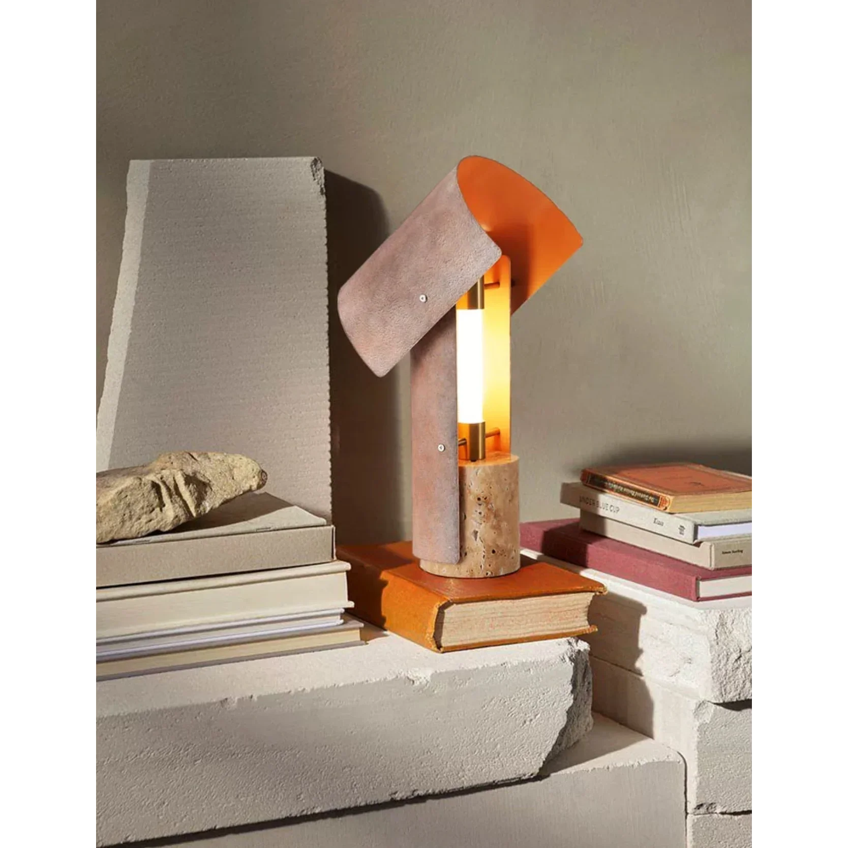 NATURAL TRAVERTINE & ALLOY TABLE LAMP | DESIGN PIETRA