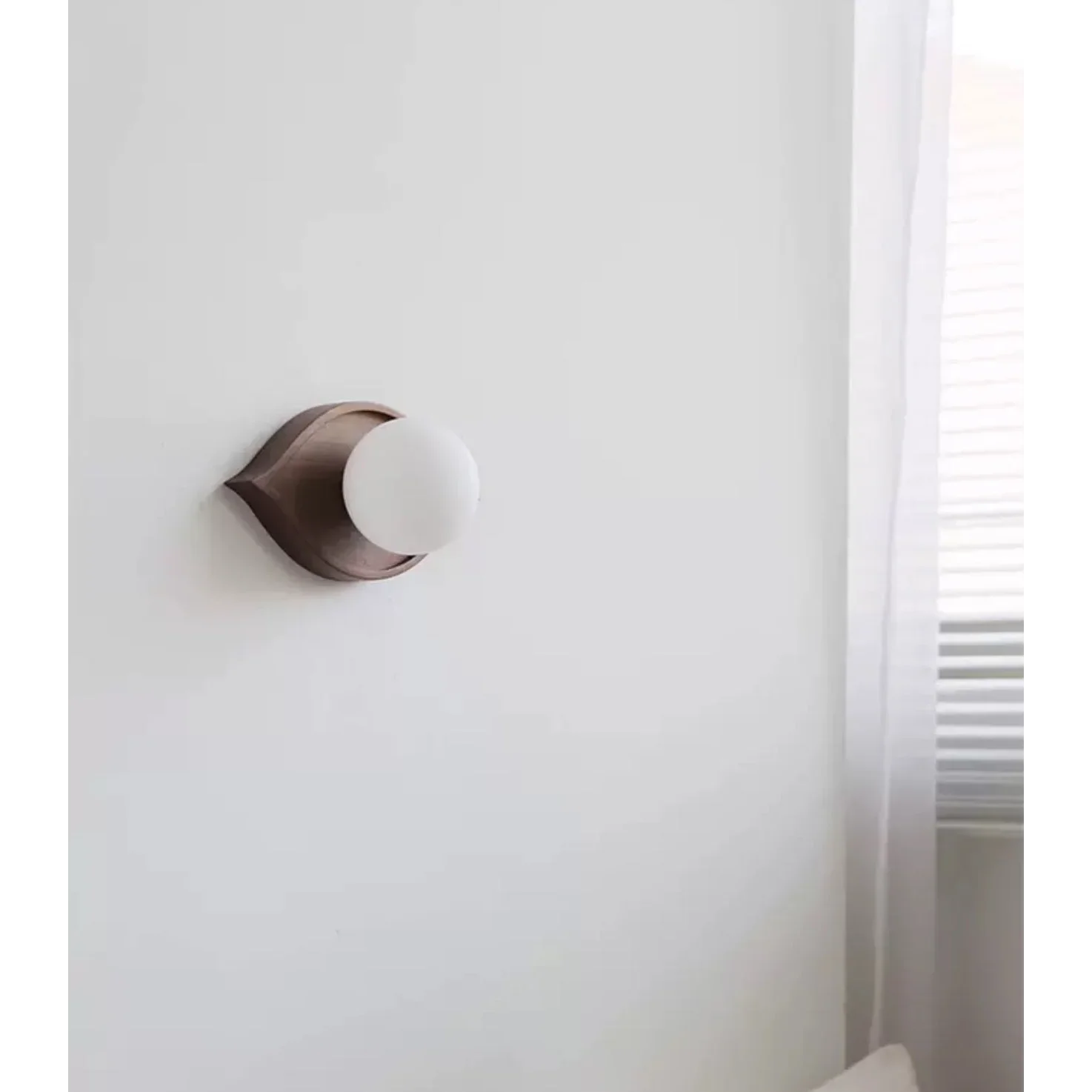 OCCHIO WALNUT WALL LAMP | CLDF58557