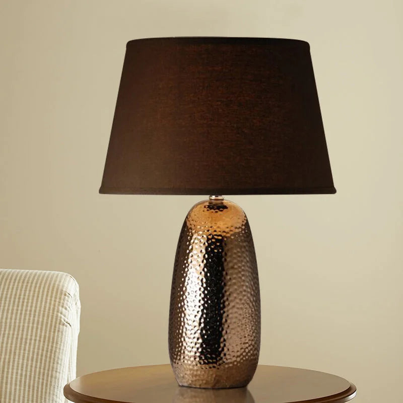 RETRO BROWN CERAMIC TABLE LAMP | CL902320