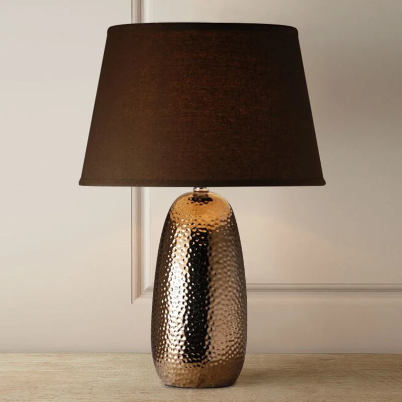 RETRO BROWN CERAMIC TABLE LAMP | CL902320