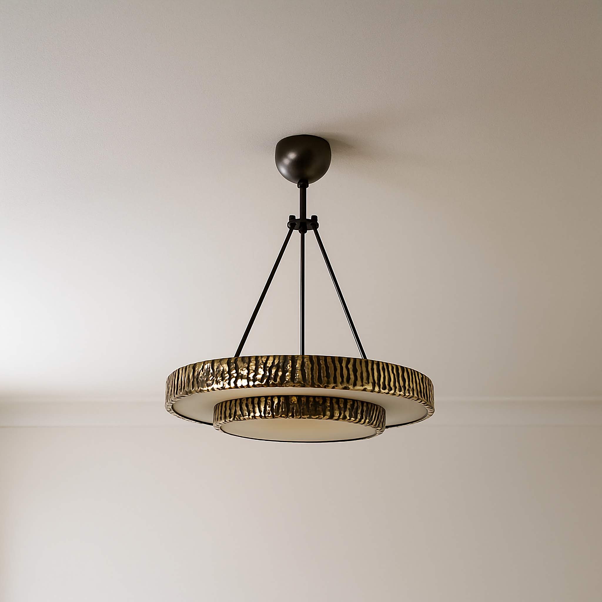 ROUND VINTAGE ALABASTER CHANDELIER | clbxzq04s