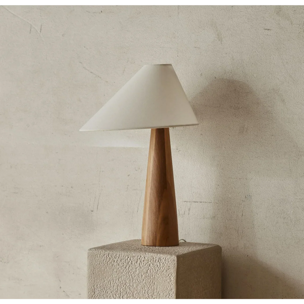 VINTAGE SOLID WOOD TABLE LAMP | CL333320