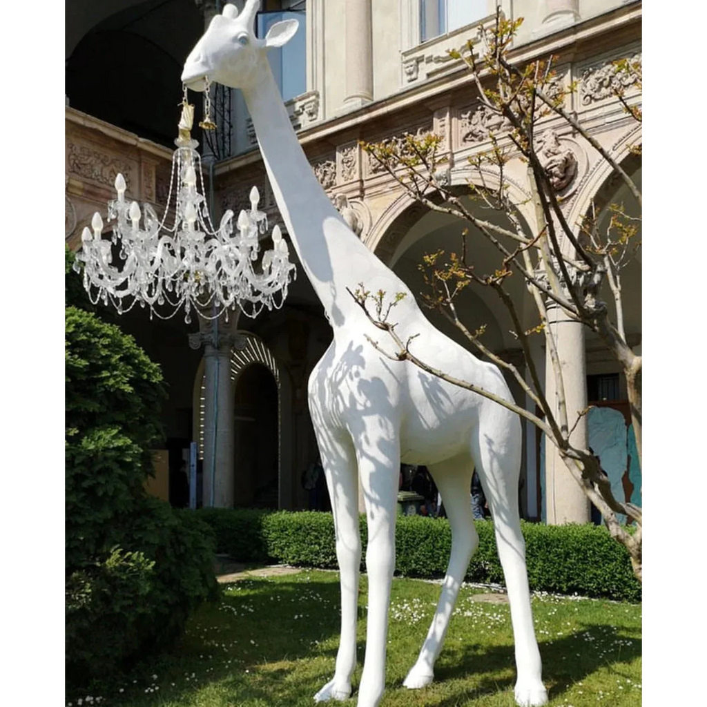 WHITE GIRAFFE SCULPTURE LAMP WITH CRYSTAL CHANDELIER | DESIGN CL025A