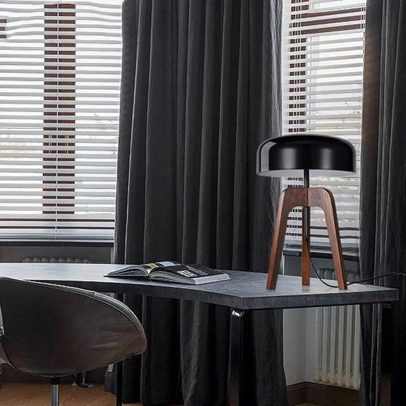 WOOD TRIPOD TABLE LAMP | CL852226