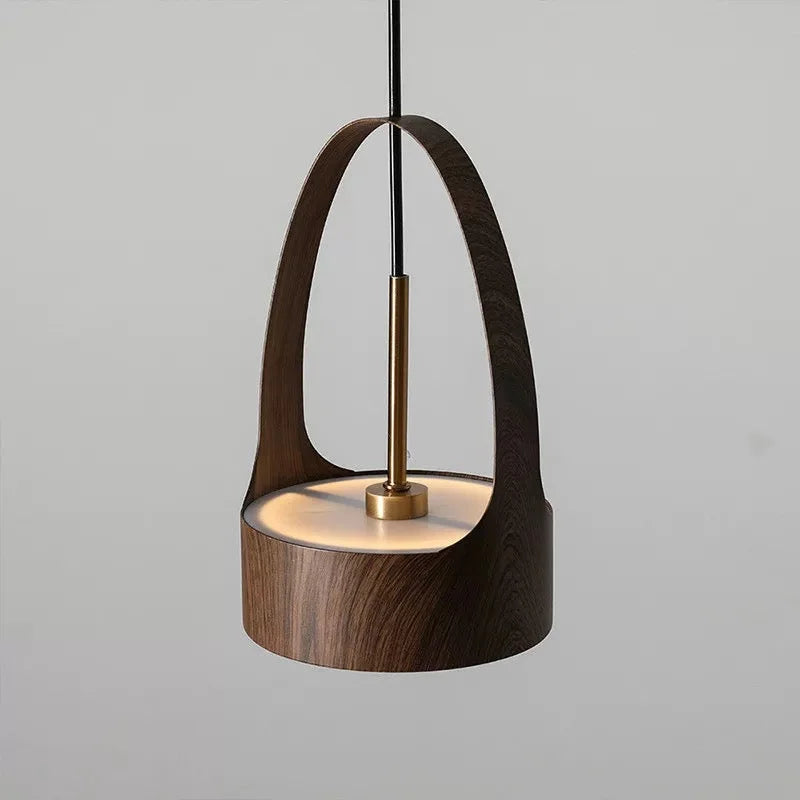WOODEN-INSPIRED PENDANT LAMP