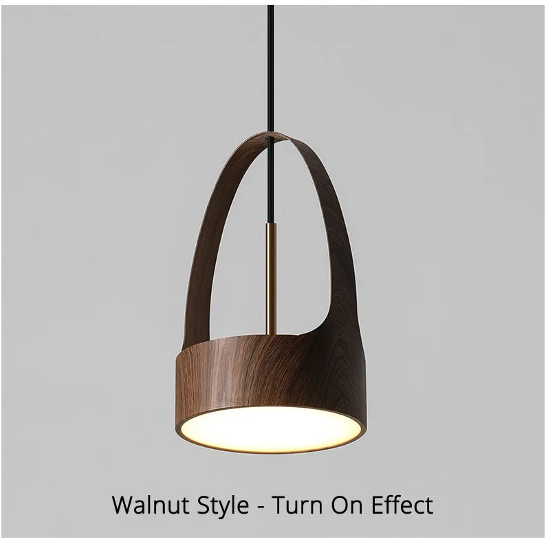 WOODEN-INSPIRED PENDANT LAMP